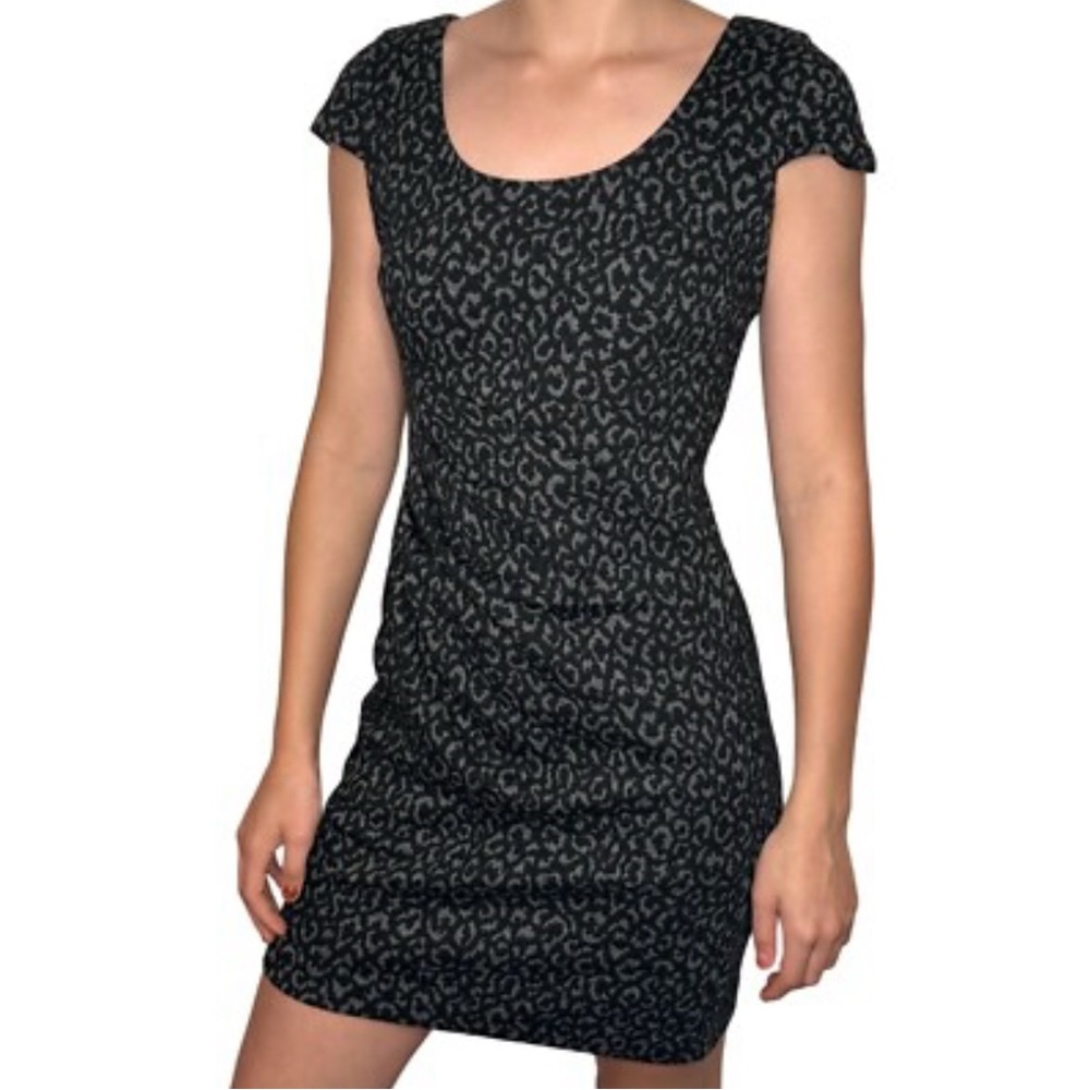 Ann Taylor Gray Ribbed Mini Dress size 2P